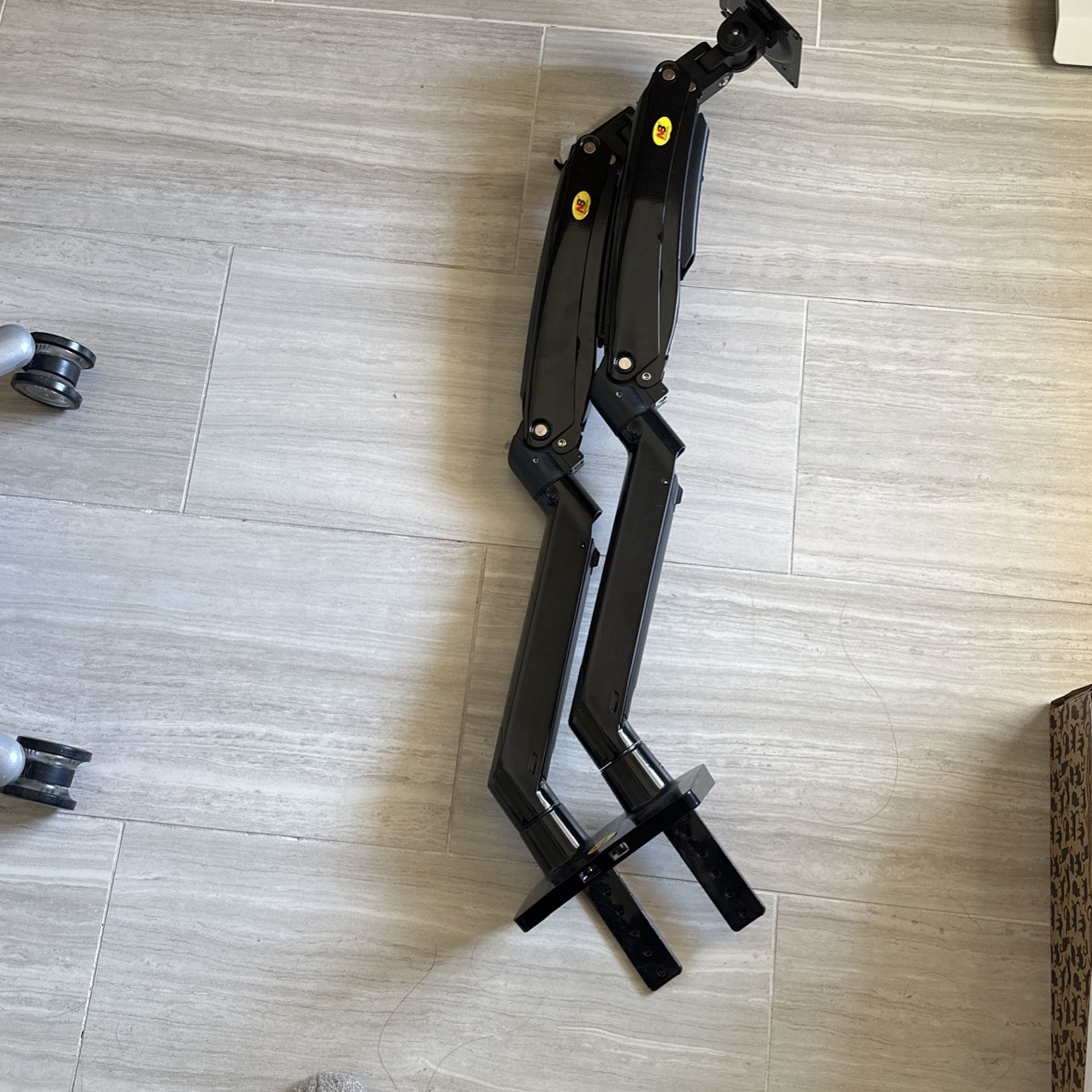 North Bayou Dual Monitor Arm