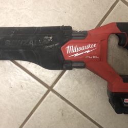 Milwaukee M-18 FUEL SAWZALL Reciprocating Saw 125$ 5.0XC NEW battery & charger Kit 200$ total. 