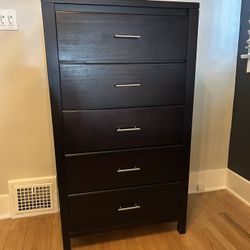 Dresser and nightstand - Good Condition 