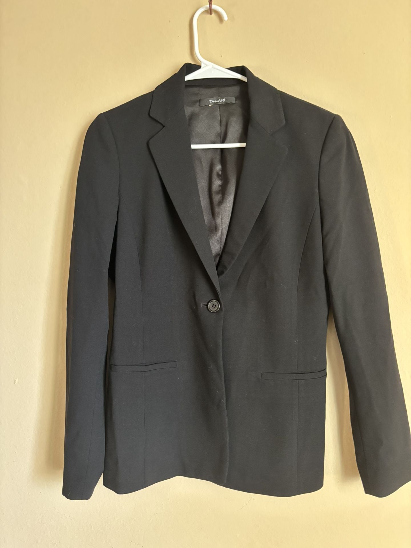 Tahari Blazer