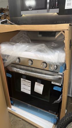 New Lg Stove, Microwave, Dishwasher, Refrigerator