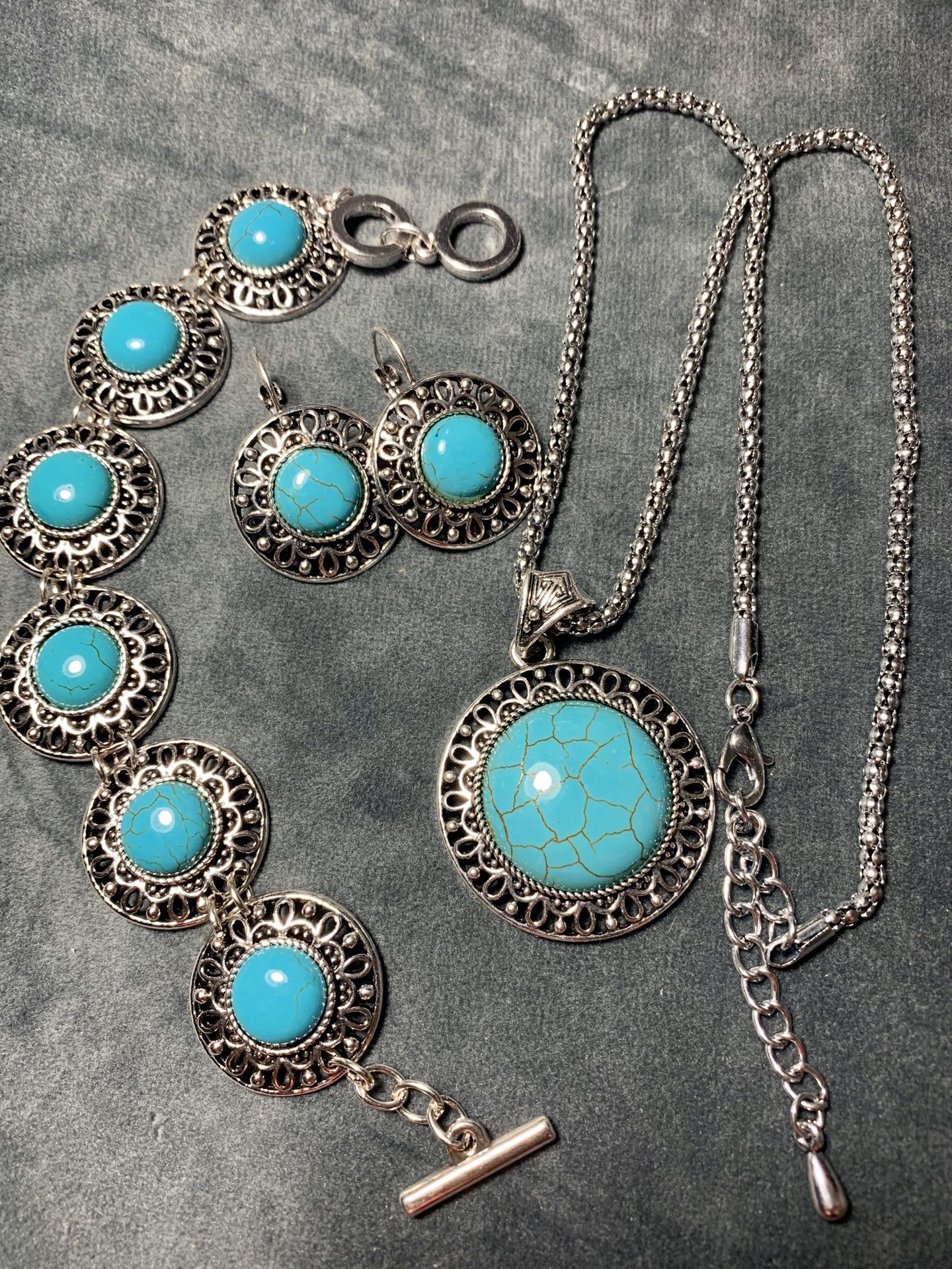 Luxury Men made Turquoise Earrings, Bracelet and Necklace