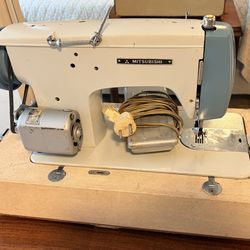 Vintage Mitsubishi Zigzag MZ2 Sewing Machine in case