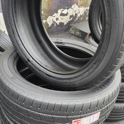 285/45/22 GENERAL TIRES QTY4 SET USED LIKE NEW WITH INSTAULLATION AND BALANCE 