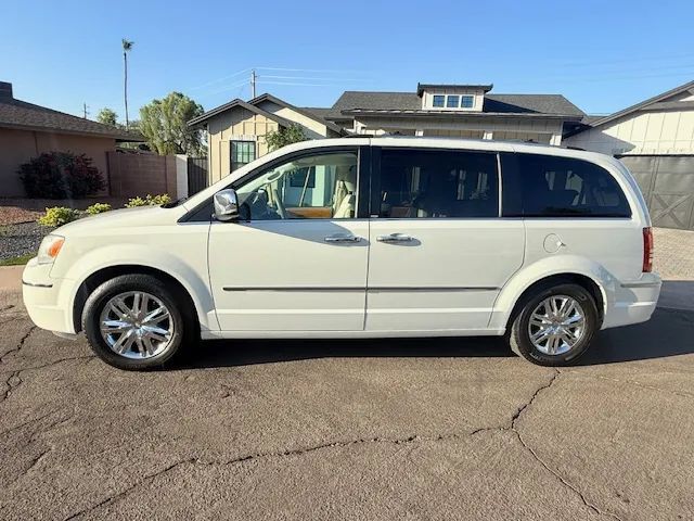 2009 Chrysler Town & Country