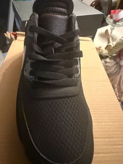 Comfortable sporty sneakers