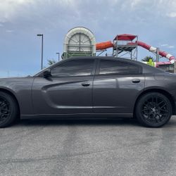 2015 Dodge Charger SXT - CLEAN TITLE - PRIVATE PARTY 