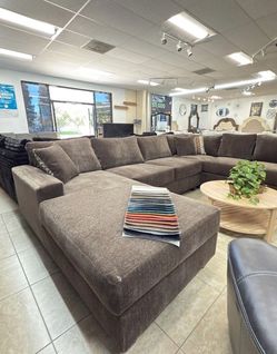 (CUSTOMIZABLE) Brand new chenille comfy fabric sectional set