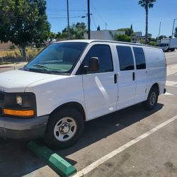 Cargo Van Chevrolet Express 1500 $10500