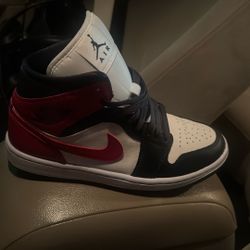 Women’s Air Jordan 1 Mid