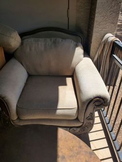 Multiple pieces of furniture for sale