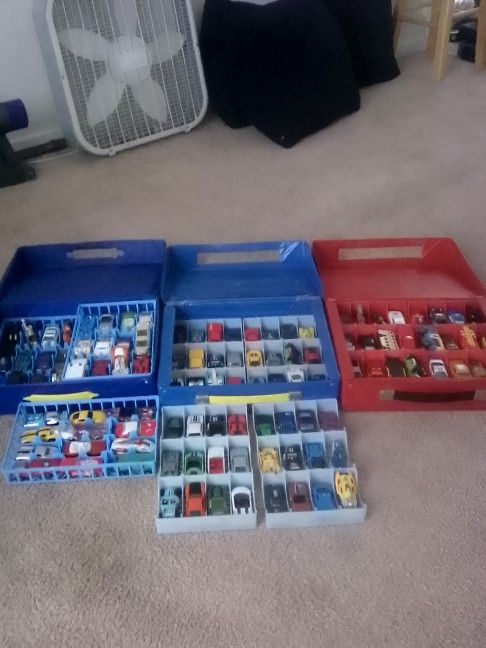 Hot Wheels 105 Cars $35