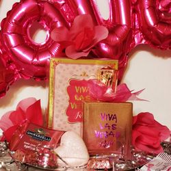 VIVA Las Vegas Rose Perfume Gift