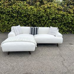 🚚(Brand New)white/grey Sectional Couch