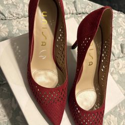 Unisa Heels