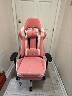 Gaming chair with massager