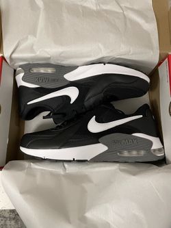 Nike Air Max Excee Brand New Size 11.5 Mens 