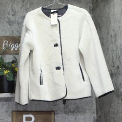 Nwt Universal Thread Fuzzy Coat (contact info removed)7 Cream Off White S