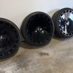 26" GIOVANNA WHEELS DICOTTO GLOSS BLACK FLOW FORMED FLOATING CAP RIMS