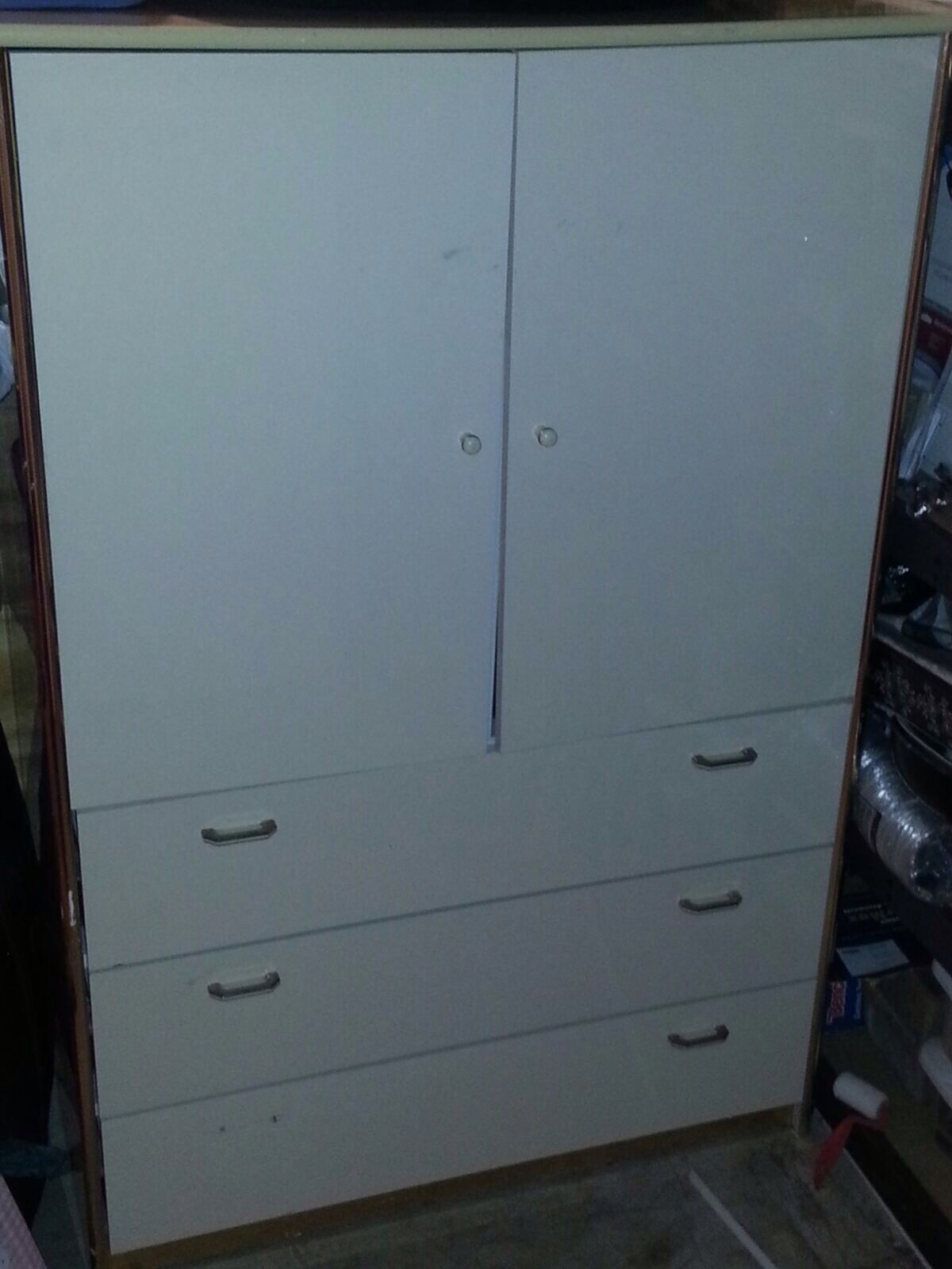 Queen size bedroom set with headboard and night stands and dresser good condition 250 or best offer