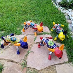 Talavera Colorful  Chihuahua Dog. Clay Pots, Planters,Plants $38 cada uno.