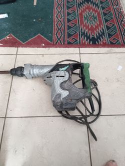 Hitachi DH40MR demolition hammer