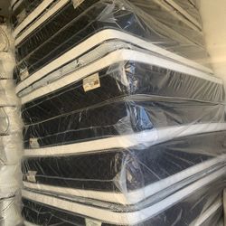 🔆🛏Mattress Pillow Top 💤🔅 ❇️Memory Foam  ✳️All Sizes In Stock  ✴️SAME DAY DELIVERY🚚 ✅Queen sizes $199 ✅Full sizes $180 ✅Twin sizes $120 ✅Cal king 