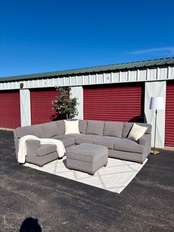 Thomasville Gray Sectional Couch with Ottoman