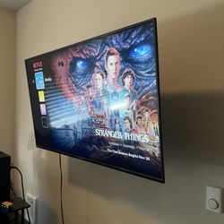 55 Inch Tv + Wall Mount 