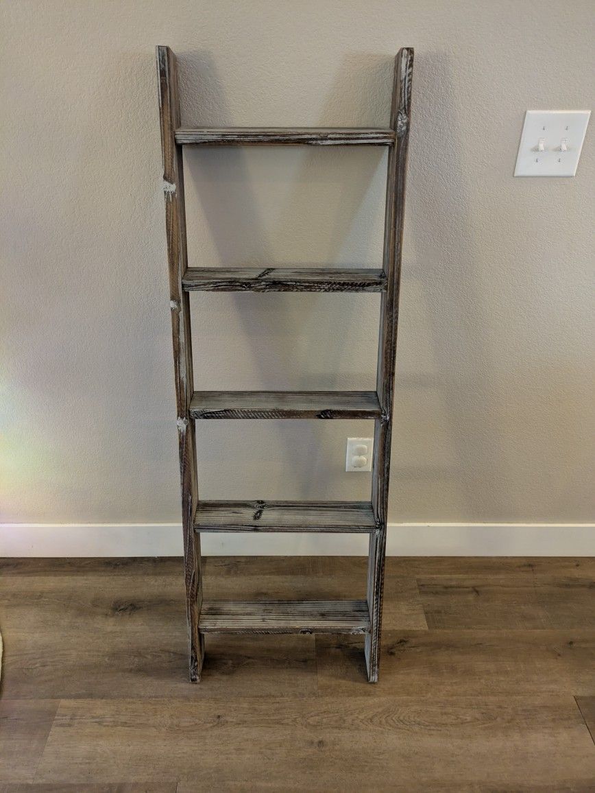 Rustic Farmhouse Blanket Ladder