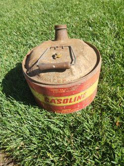 Antique Gas Can 2.5 US Gallons