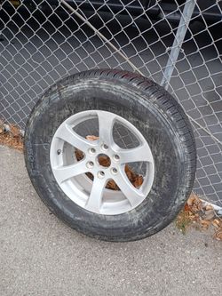 18-in Dodge Mopar wheel and tire 6 lug