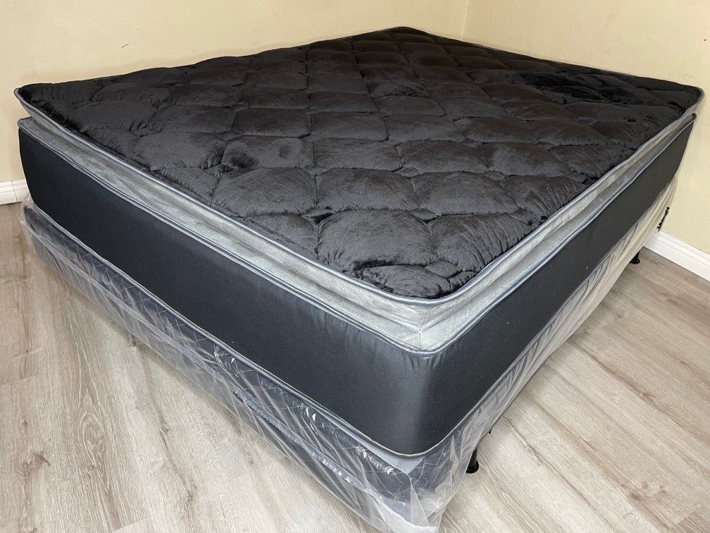 Queen Midnight Collection Hybrid Gel Pillow Top 