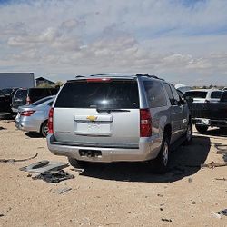 2014 Chevy Suburban PART OUT