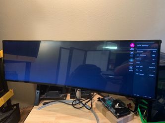 Like New LG 49” Curve IPS Ultrawide Dual QHD Gsync Gaming Monitor!