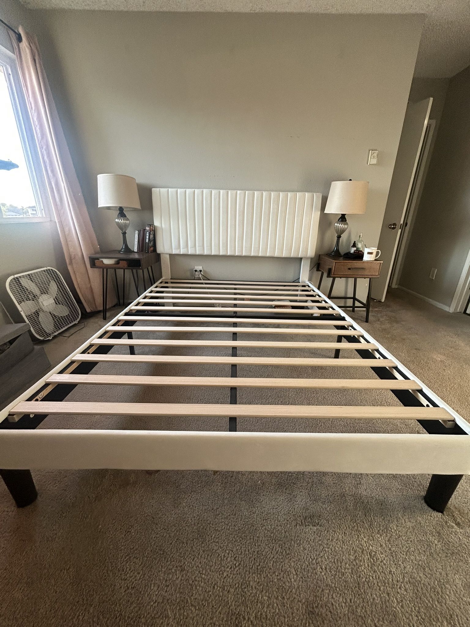 Allewie Queen Bed Frame