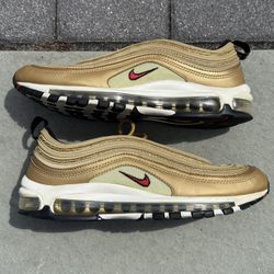 Clean used Nike Air Max Metallic Gold!!  
