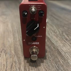 Donner Red Distortion, Blue Overdrive, Purple Wah Mini Pedal Set With Pedalboard And Case