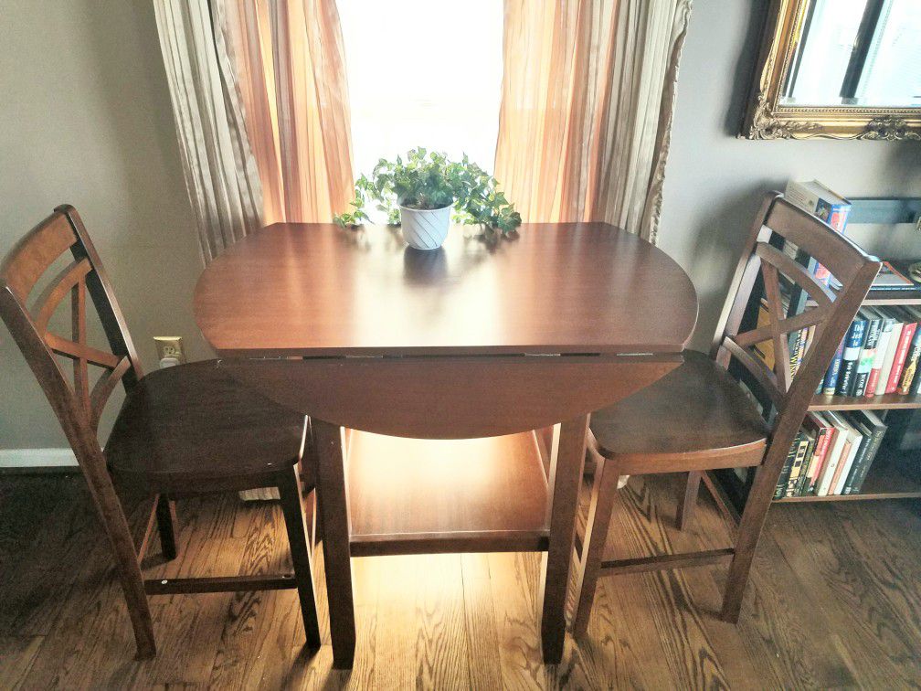 Pub Table and Chairs $100