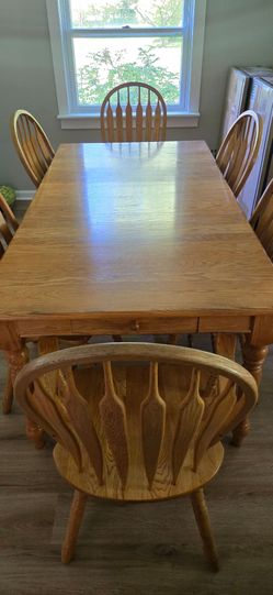 Solid Oak Wood Dining room tabele