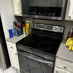 Samsung Electric Stove With Microwave 