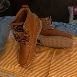 Grand Hunter.Genuine Good Year Welt Comntruction .Fuel /oil Resistance Size 12