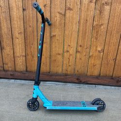 Colt trick scooter