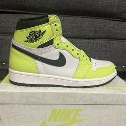 Brand new Jordan Retro 1 High Visionaire Size 9.5 with box 