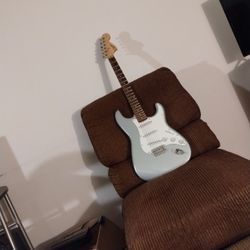 Squire Affinity Stratocaster 