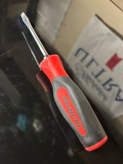 Snap on screw driver