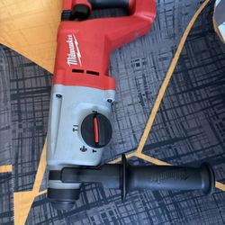  Milwaukee M18 Brushless 1” SSS Plus Rotary Hammer 