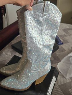 Woman's silver boots