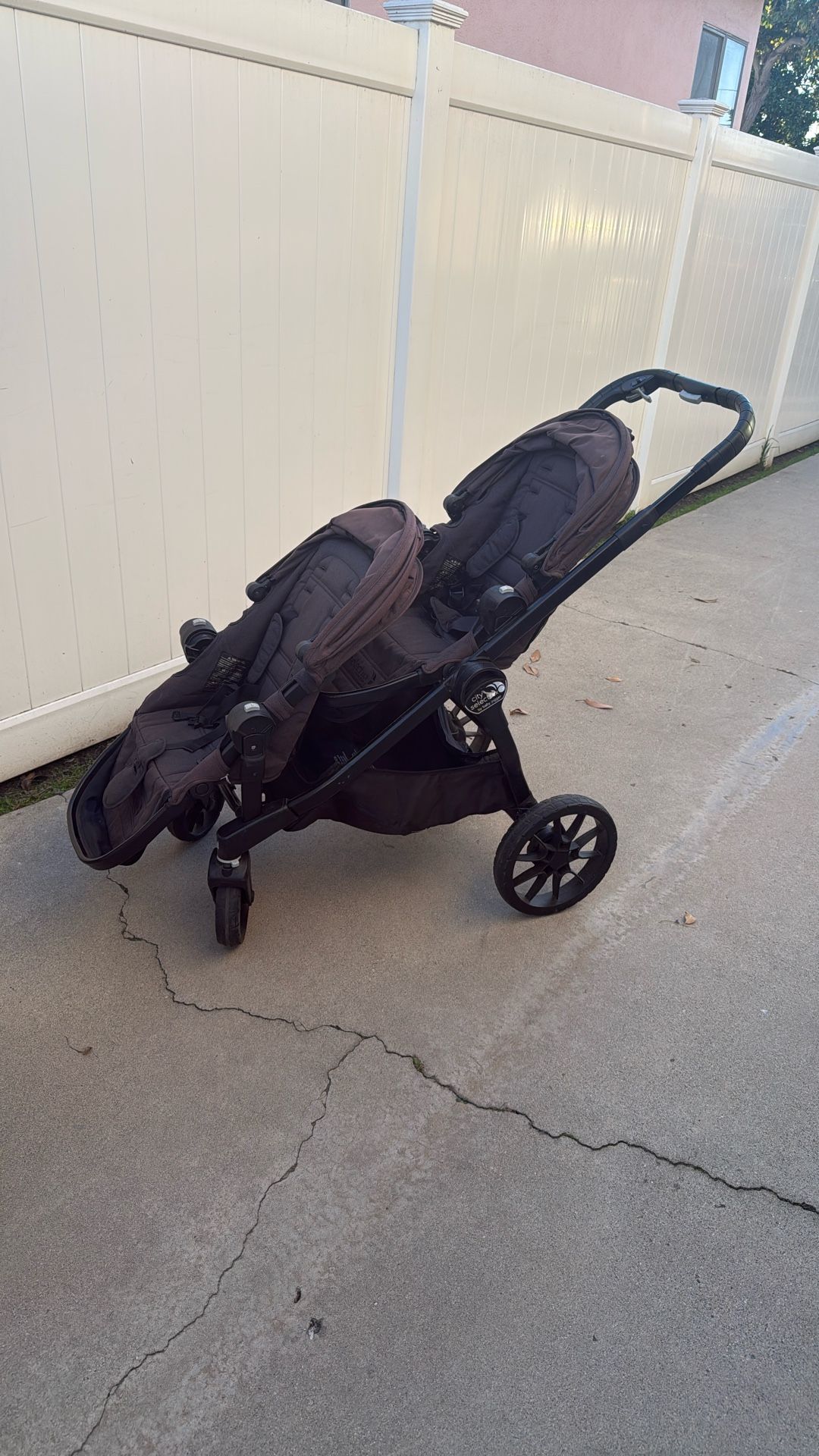 uppababy booster - Otroški voziček Vista V3 pedal assist The stroller is generally Peg Perego Tatamia Replacement Size:- Small Step-Thru