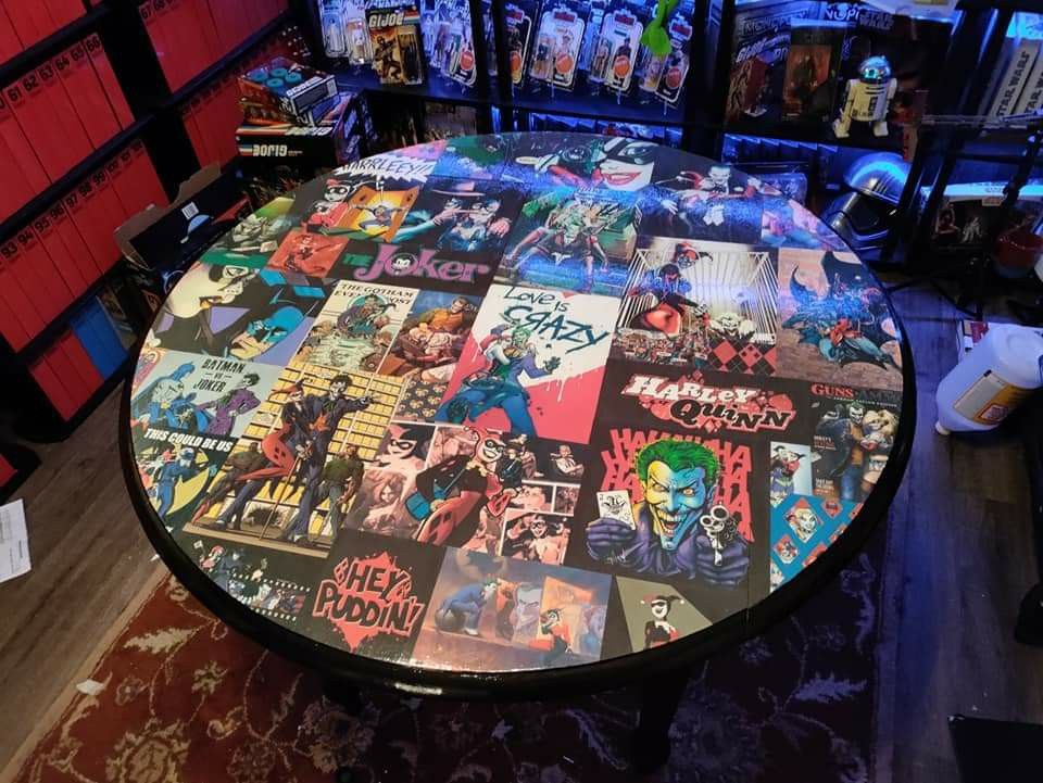 Drop Leaf Breakfast Nook Dinnette Kitchen Table Joker Harley Quinn